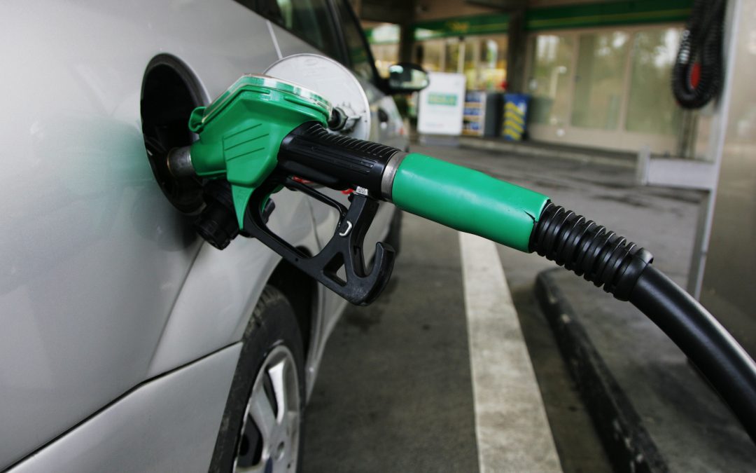 Aprender a ahorrar en la gasolina de tu coche